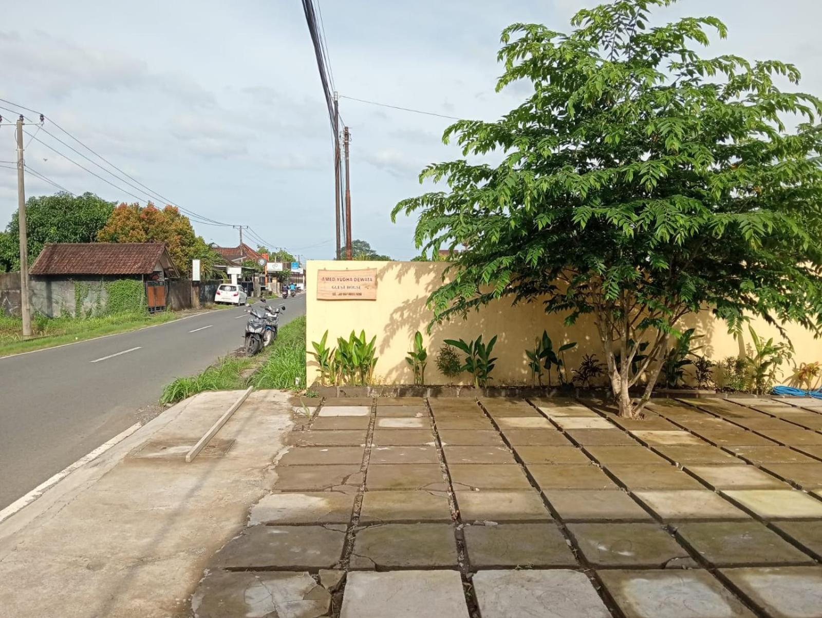 Отель Amed Yudhadewata Экстерьер фото